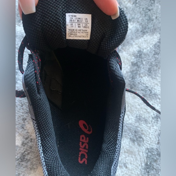 Men’s size 12 ASICS - Picture 2 of 5